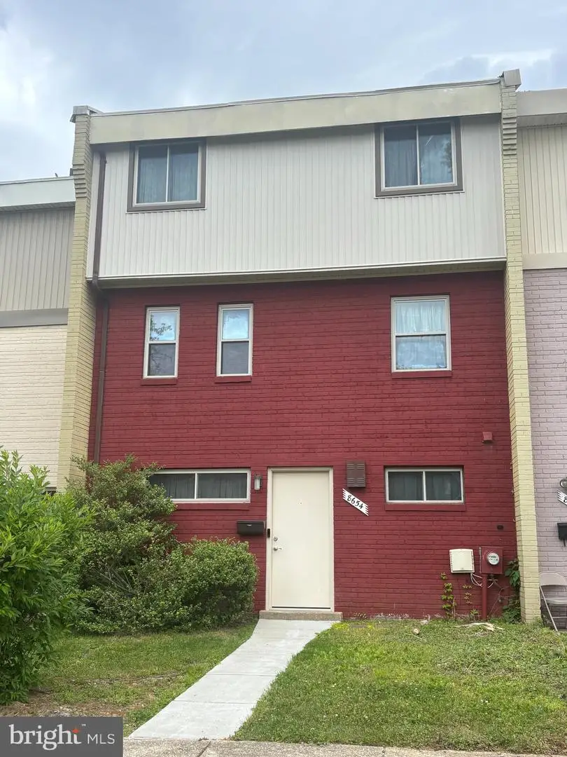 8654 Brae Brooke Dr, Lanham, MD 20706 - #1