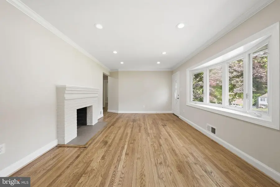 4915 Sharon Rd, Temple Hills, MD 20748 - #3