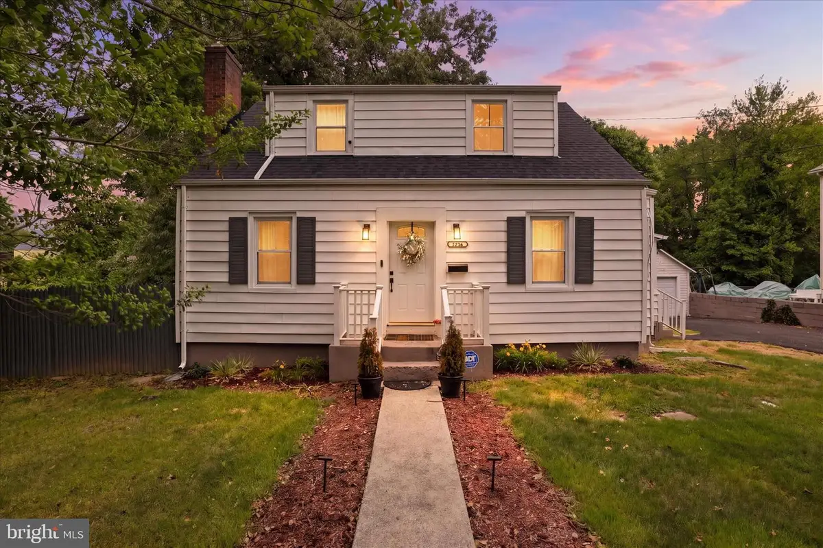 6704 Boxwood Dr, Suitland, MD 20746 - #1