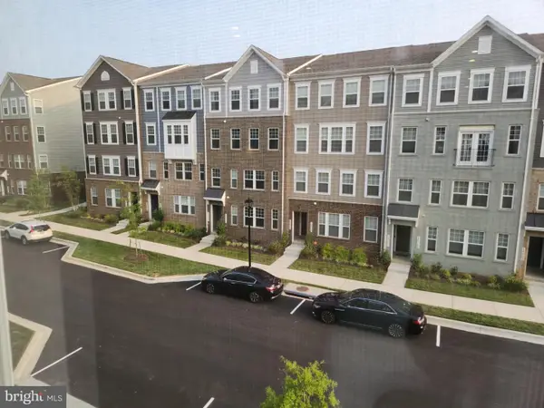10506 Jim Lovell Ln, LANHAM, MD 20706