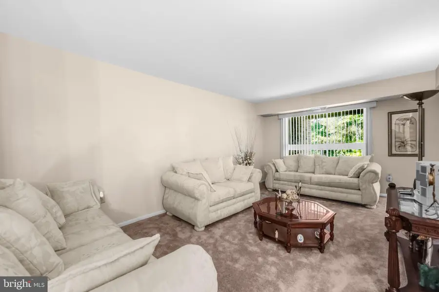 7724 Hanover Pkwy #301 (190), Greenbelt, MD 20770 - #3