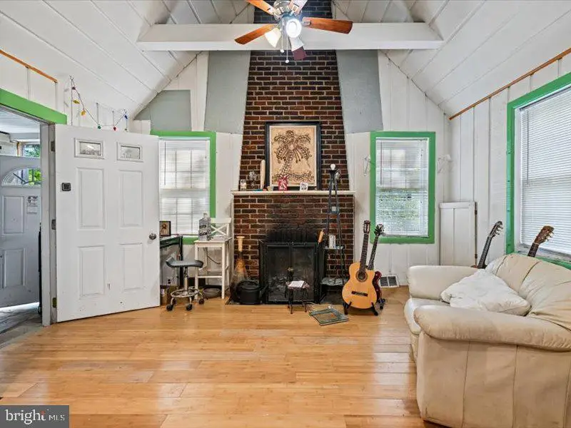 4007 Forest Grove Dr, Suitland, MD 20746 - #3