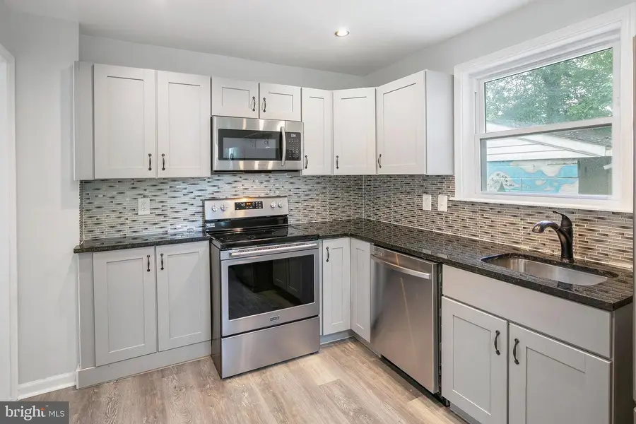 614 Larchmont Ave, Capitol Heights, MD 20743 - #2