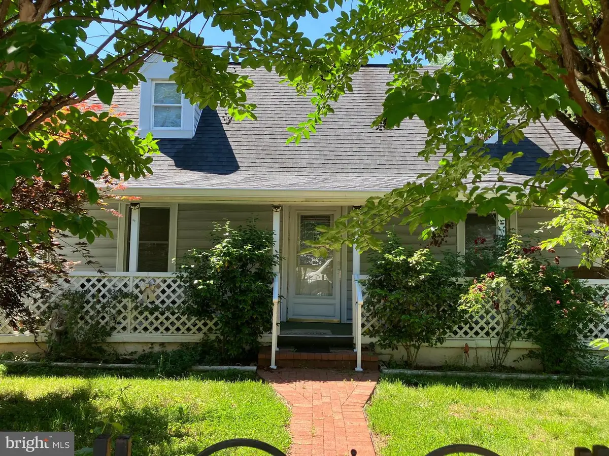 5433 Spring Rd, Bladensburg, MD 20710 - #1