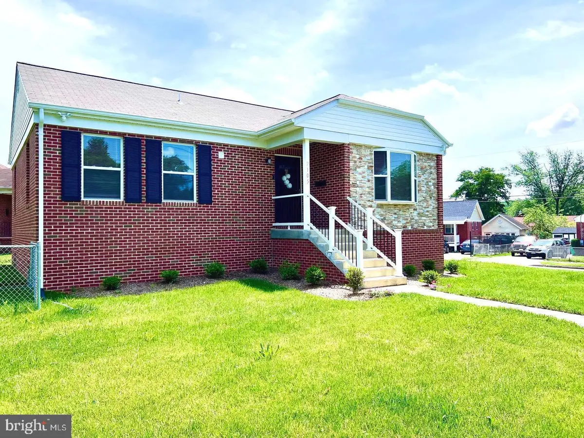 2105 Ruatan St, Hyattsville, MD 20783 - #1