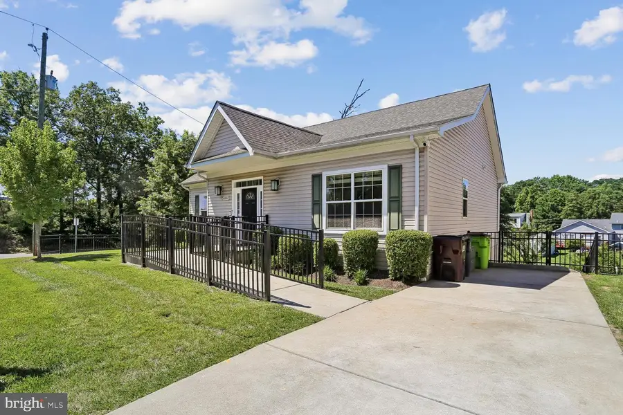 4800 Chief Chris Kyle Ct, Riverdale, MD 20737 - #3