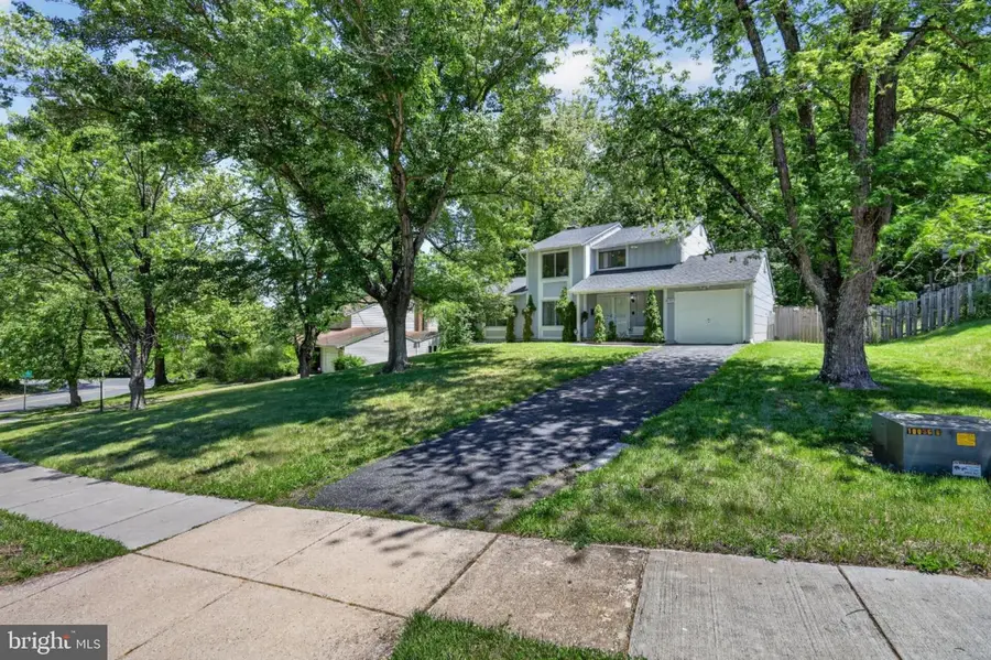 15927 Peach Walker Dr, Bowie, MD 20716 - #2