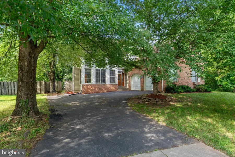 9110 Tallfield Ct, Lanham, MD 20706 - #2