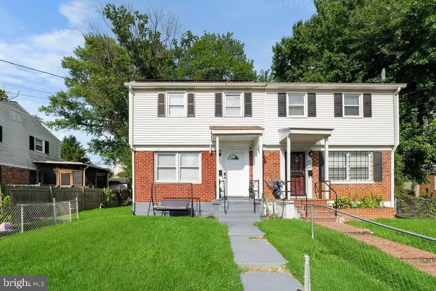 5911 Shoshone Dr, Oxon Hill, MD 20745 - #2