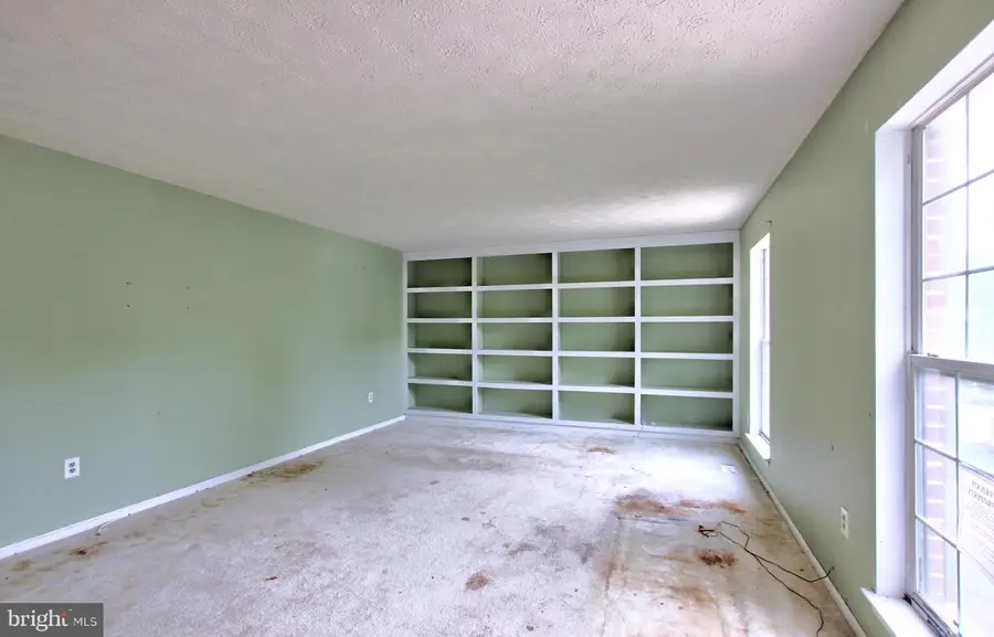 10711 Featherstone Dr, Fort Washington, MD 20744 - #3