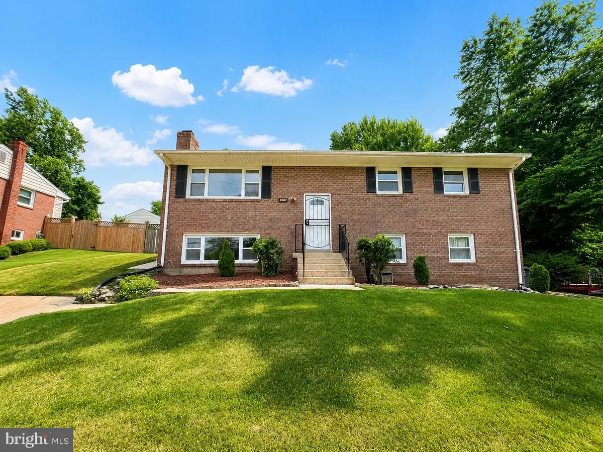 3007 Kingsway Rd, Fort Washington, MD 20744 - #1