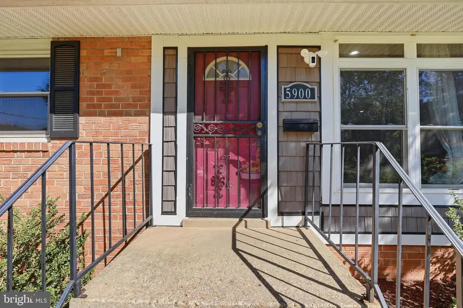 5900 Westbrook Ter, Hyattsville, MD 20784 - #2