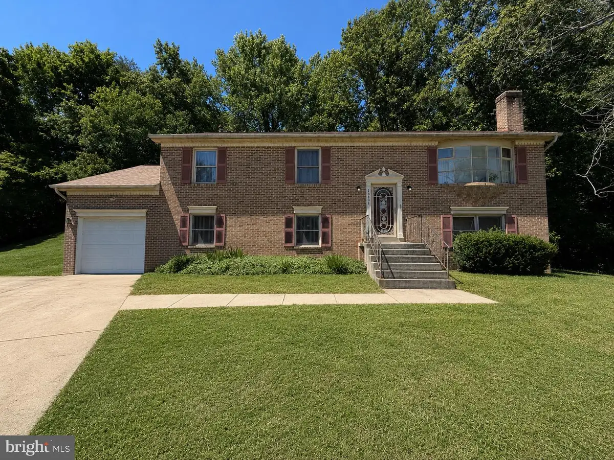 10501 Cedarwood Ln, Fort Washington, MD 20744 - #1