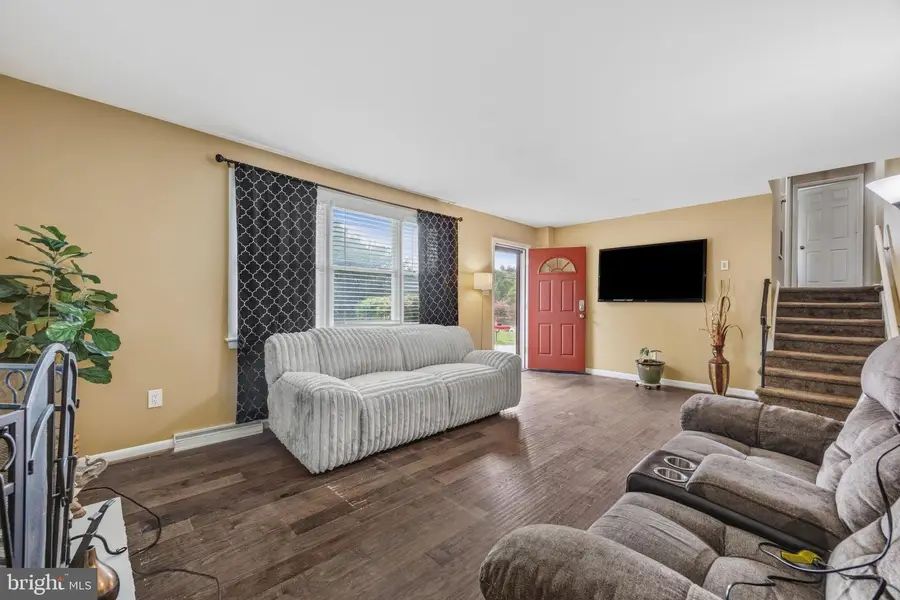 6507 Summerhill Rd, Temple Hills, MD 20748 - #3