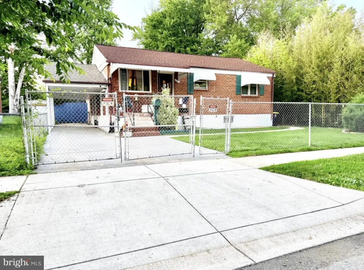 2420 Hannon St, Hyattsville, MD 20783 - #1
