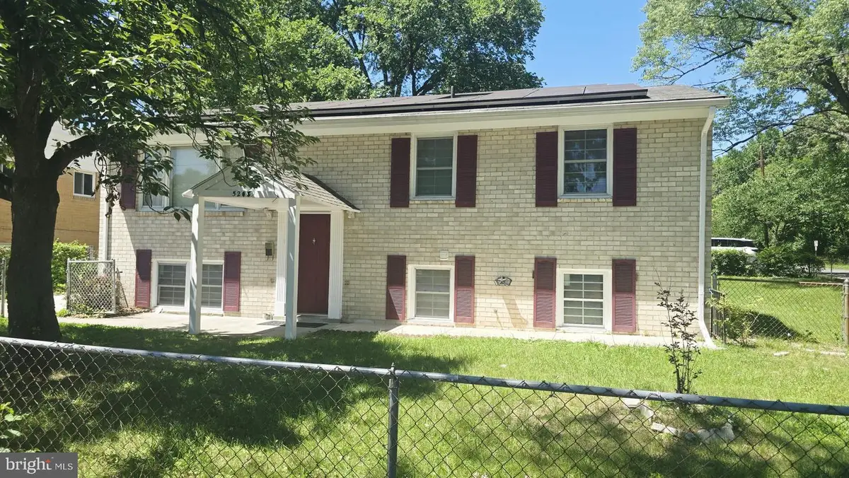 5208 Edgewood Rd, College Park, MD 20740 - #1