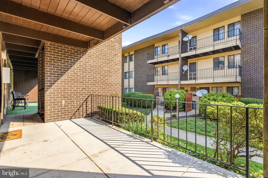 3906 Stone Gate Dr #c, Suitland, MD 20746 - #2