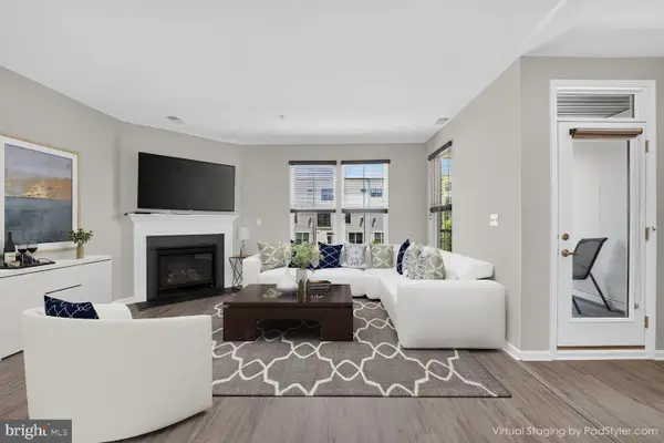3210 Tribune Ct, HYATTSVILLE, MD 20782