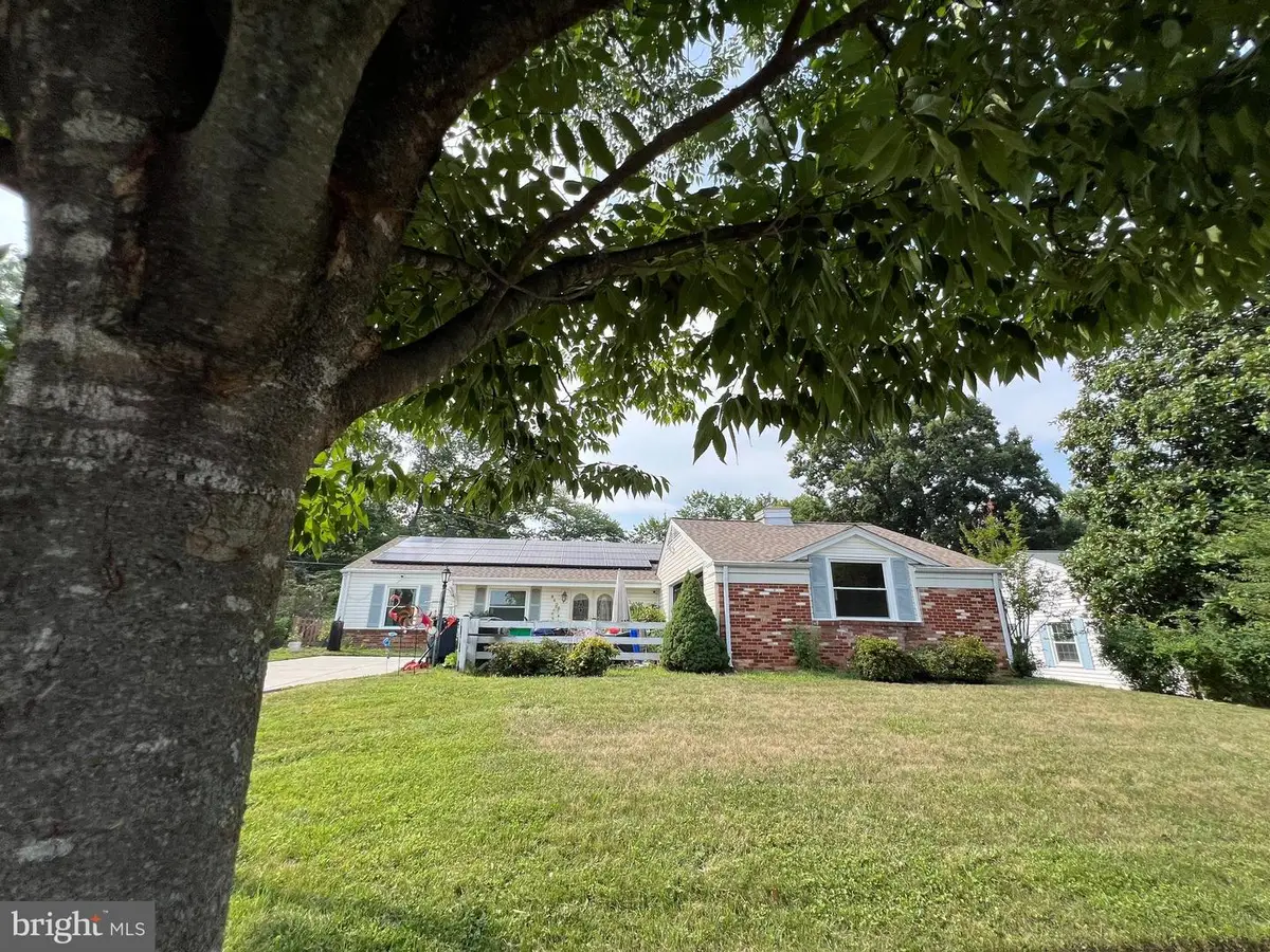 8608 Portsmouth Dr, Laurel, MD 20708 - #1