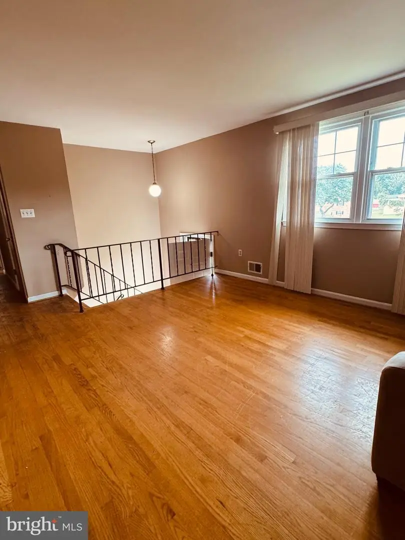 5204 Larwin Ct, Temple Hills, MD 20748 - #3