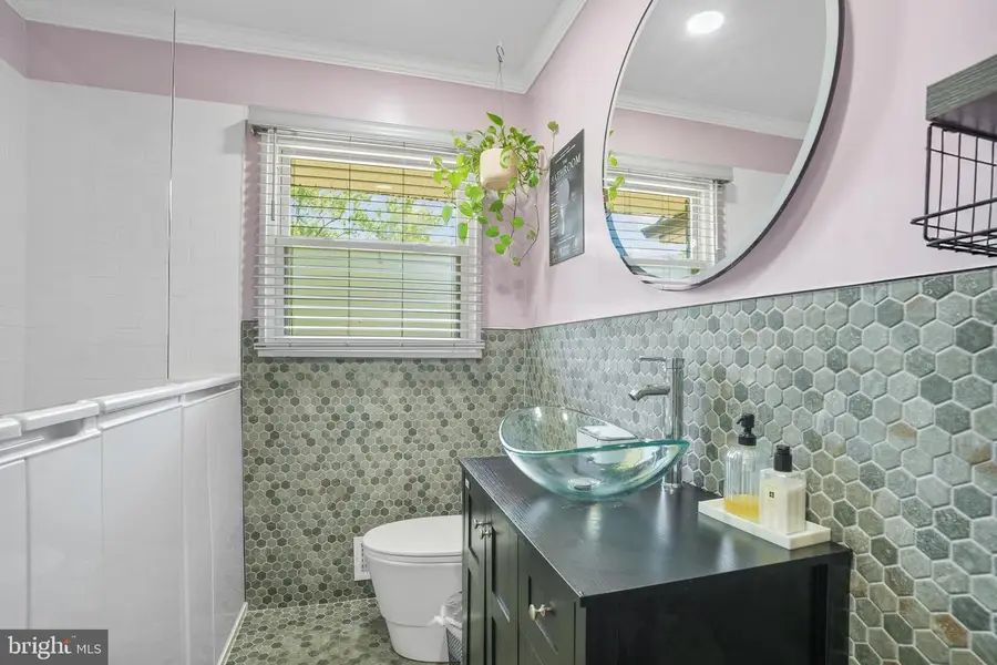 6911 Lansdale St, District Heights, MD 20747 - #3