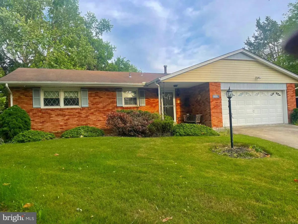 11007 Phillips Dr, Upper Marlboro, MD 20772 - #1