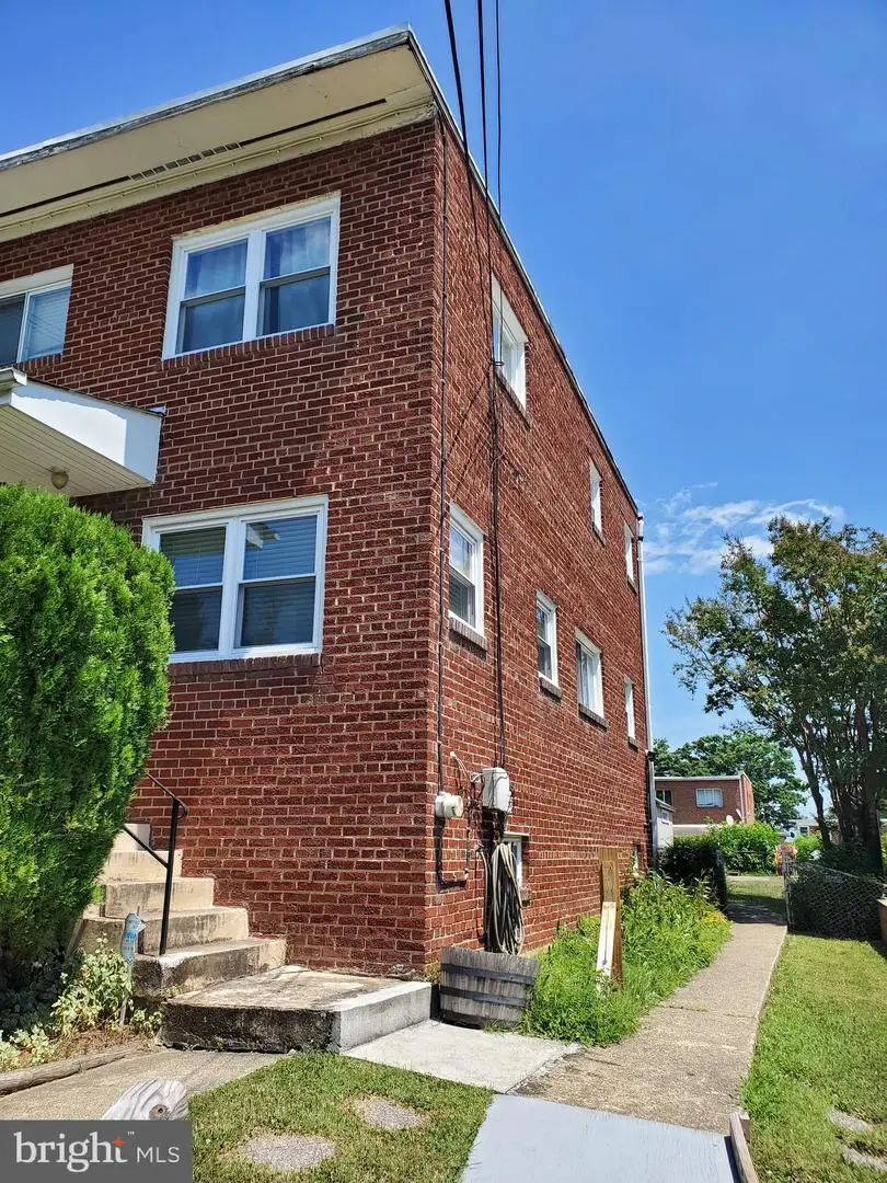 8311 Navahoe Dr, Silver Spring, MD 20903 - #2