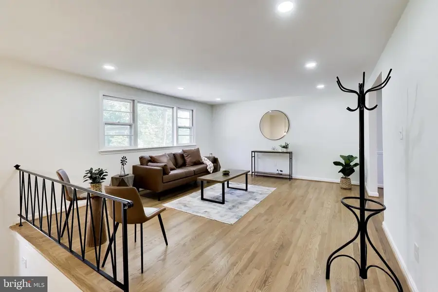 1922 Oakwood St, Temple Hills, MD 20748 - #2