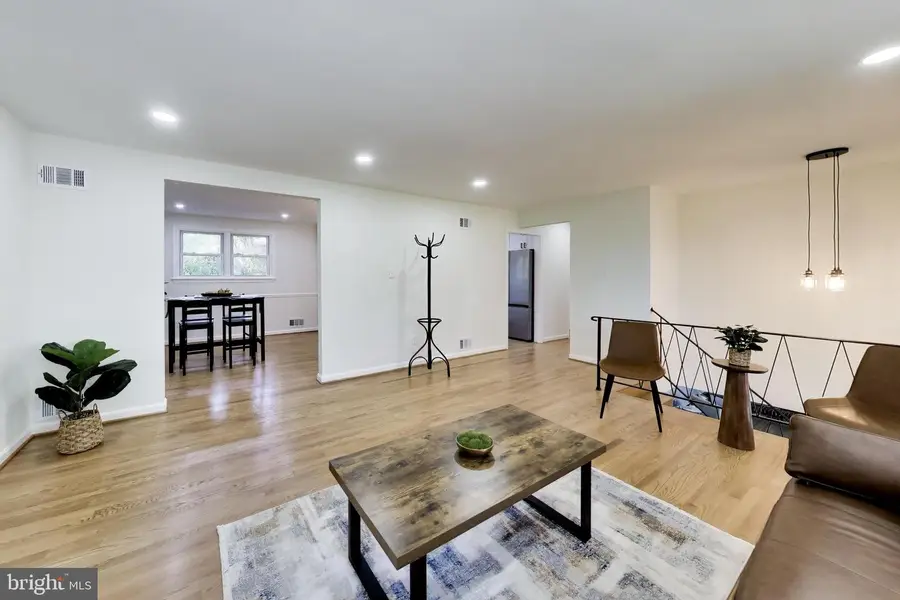 1922 Oakwood St, Temple Hills, MD 20748 - #3