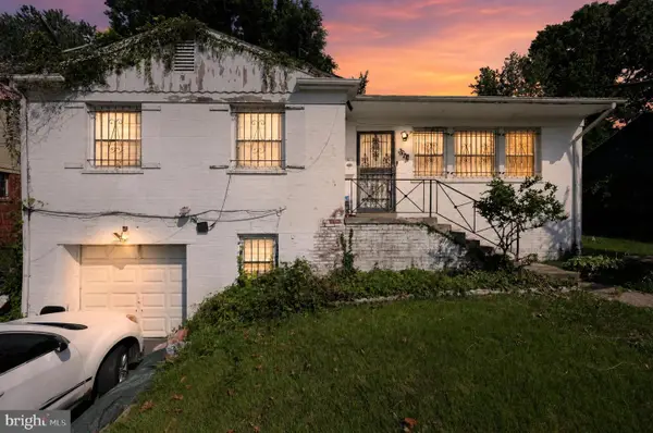 2511 Oxon Run Dr, TEMPLE HILLS, MD 20748