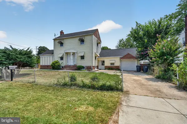 2021 Sheridan St, HYATTSVILLE, MD 20782