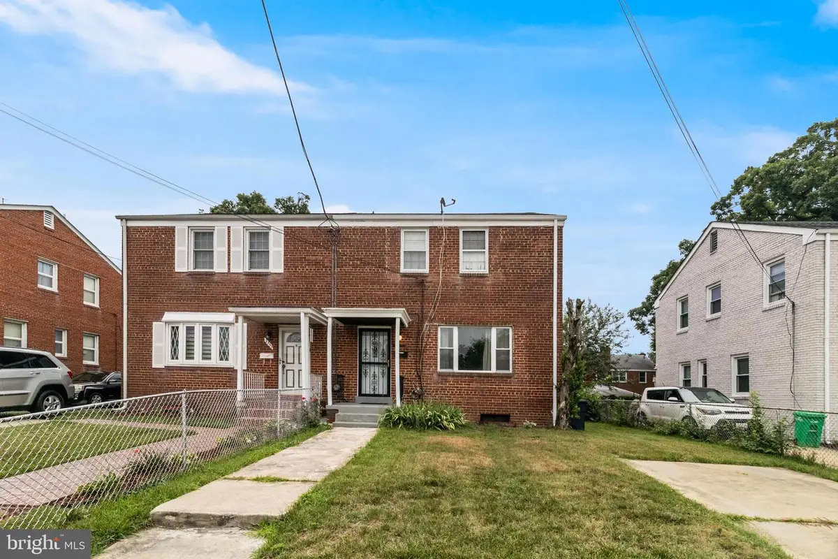 2351 Iverson St, Temple Hills, MD 20748 - #1