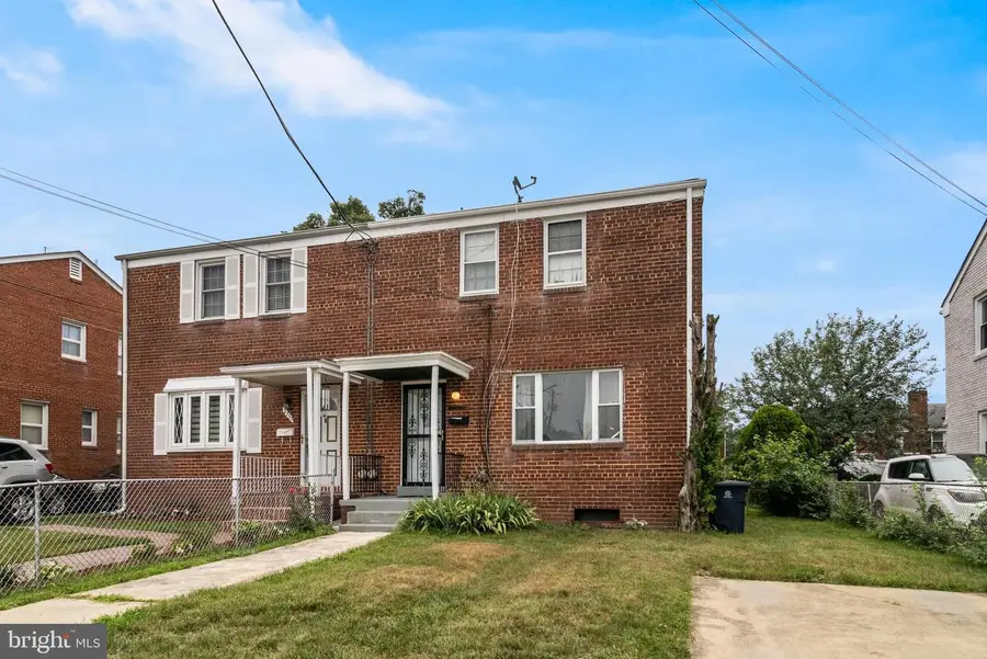2351 Iverson St, Temple Hills, MD 20748 - #3
