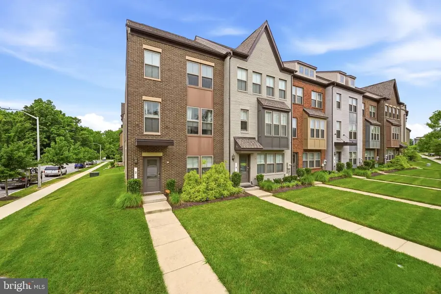 2 Capital Ct, Upper Marlboro, MD 20774 - #2