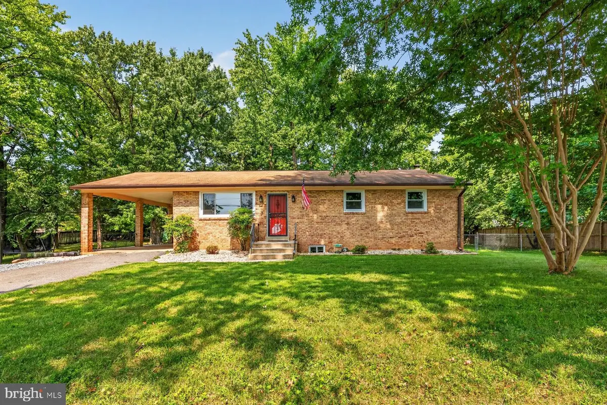 8810 Bluffwood Ln, Fort Washington, MD 20744 - #1