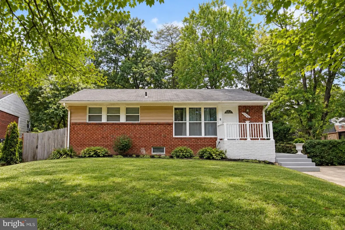 6426 Inlet St, Hyattsville, MD 20784 - #1