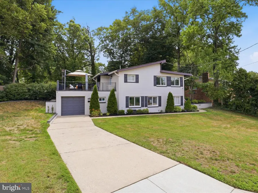 6410 Bushey Dr, Temple Hills, MD 20748 - #2
