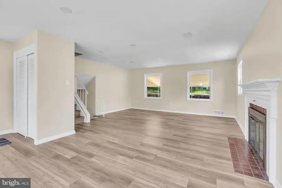 7536 Abbington Dr, Oxon Hill, MD 20745 - #3