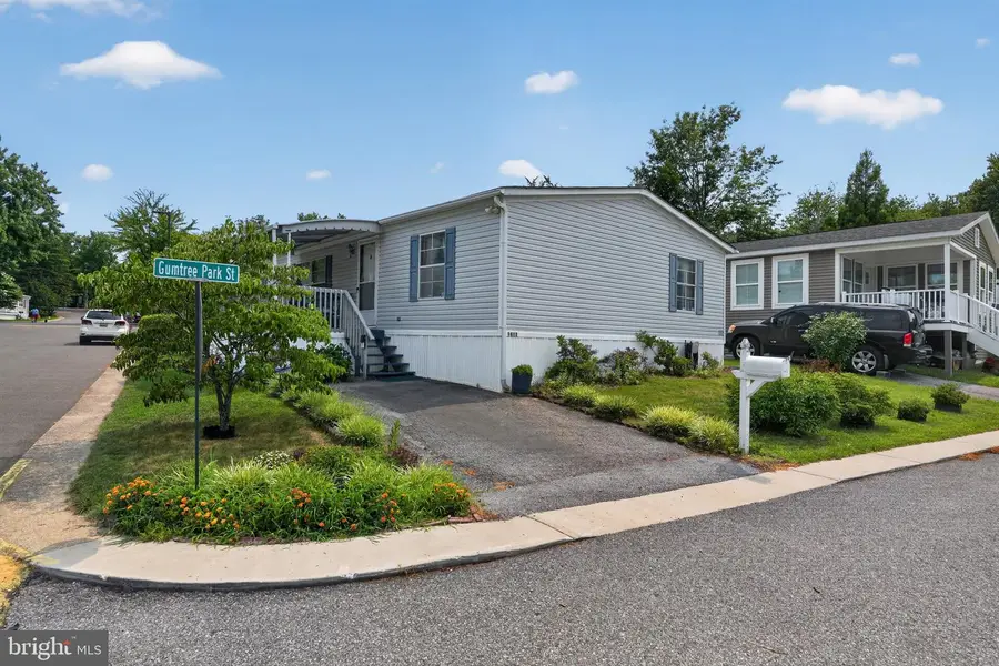 9413 Gumtree Park St, Capitol Heights, MD 20743 - #3