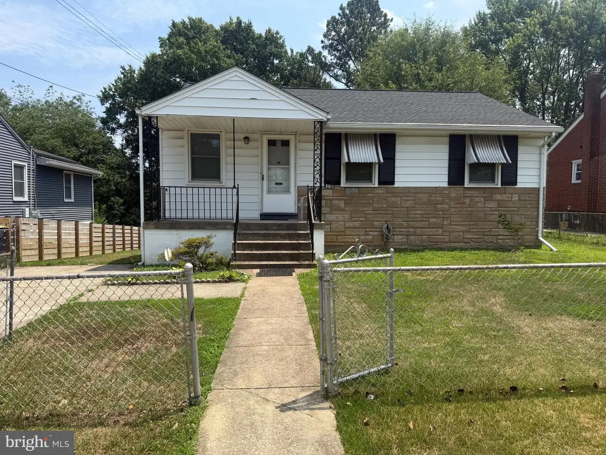 6015 Jamestown Rd, Hyattsville, MD 20782 - #1