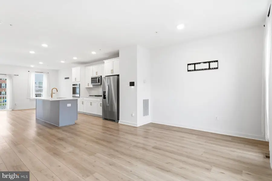 614 Glenn Lake Dr, Bowie, MD 20716 - #3