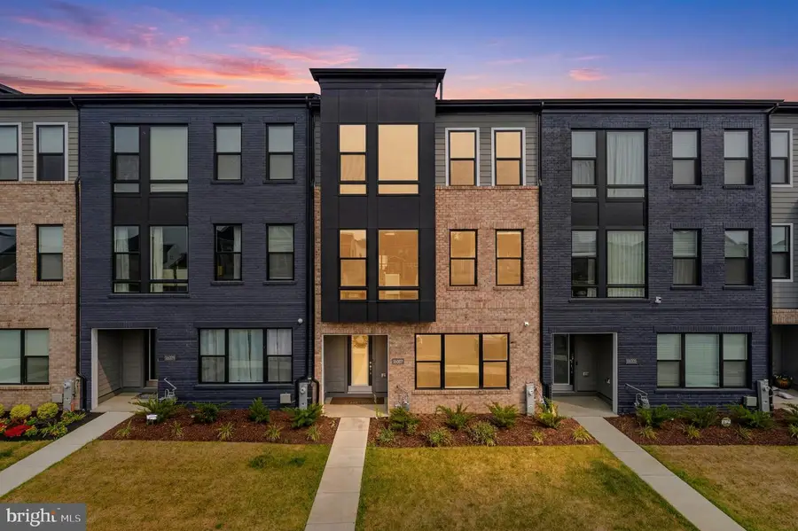 16007 Hyde Park Pl, Bowie, MD 20716 - #2