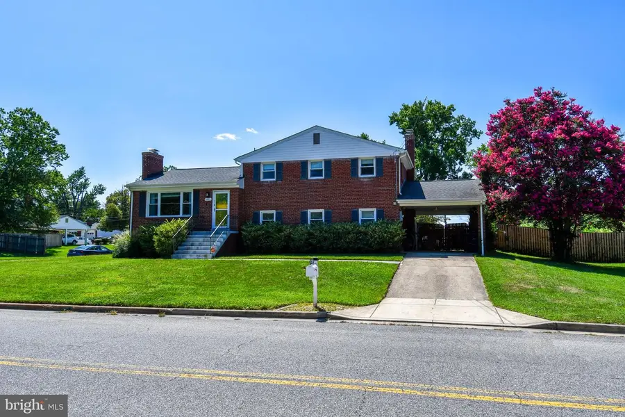 5815 Arbroath Dr, Clinton, MD 20735 - #2