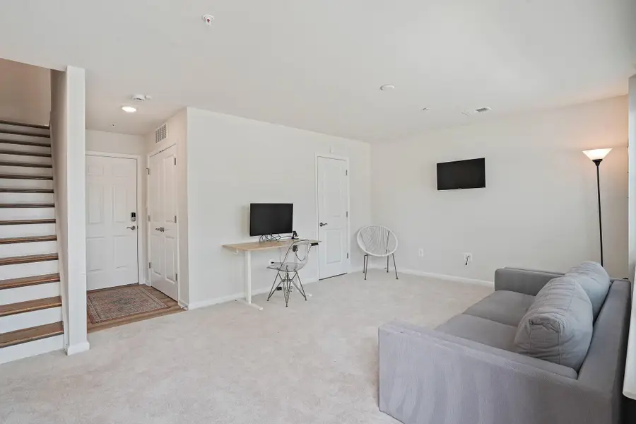 3443 Carnaby St, Hyattsville, MD 20782 - #3