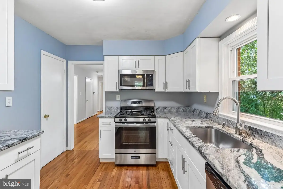 9203 Wellington Ct, Lanham, MD 20706 - #1