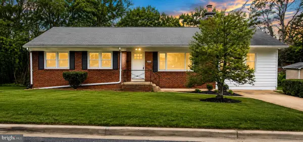 9203 Wellington Ct, LANHAM, MD 20706
