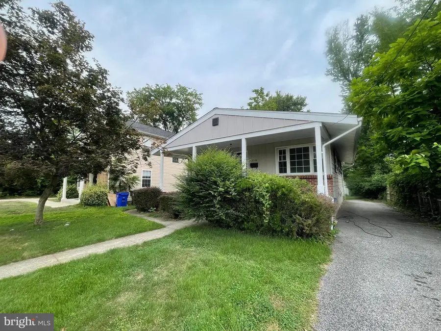 5104 Roanoke Pl, College Park, MD 20740 - #2