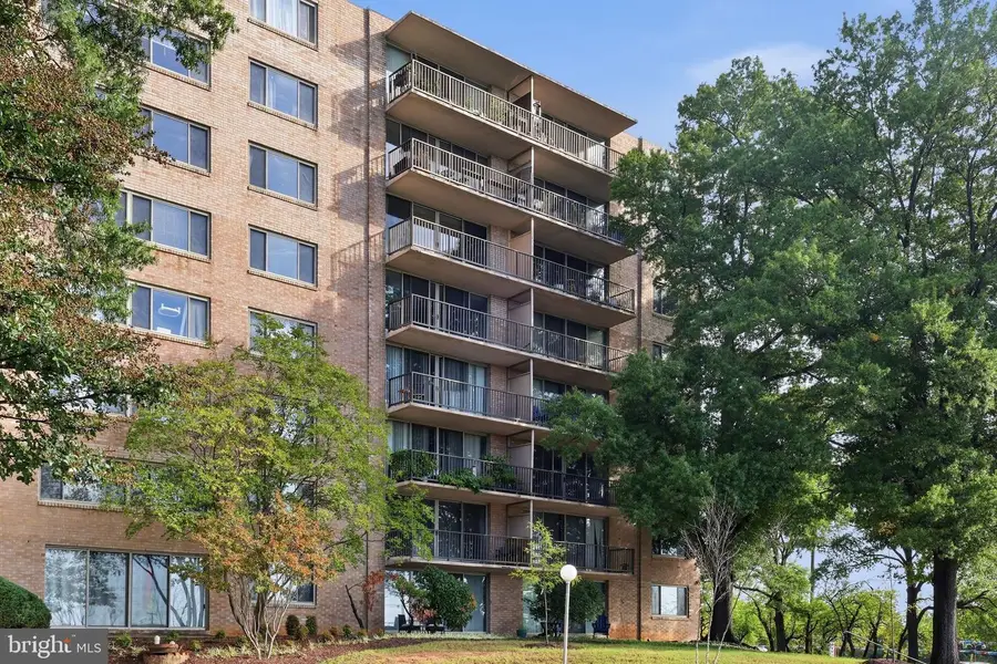 4410 Oglethorpe St #309, Hyattsville, MD 20781 - #2