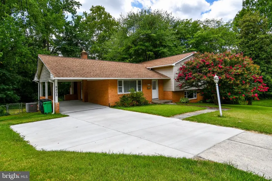 9205 Wellington Ct, Lanham, MD 20706 - #2