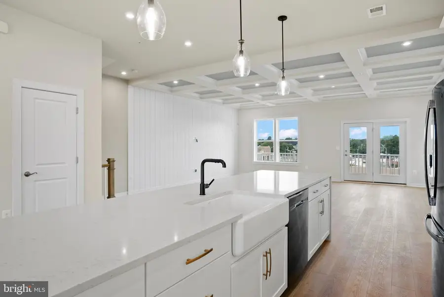 6730 Penrose Ln, Hyattsville, MD 20782 - #2